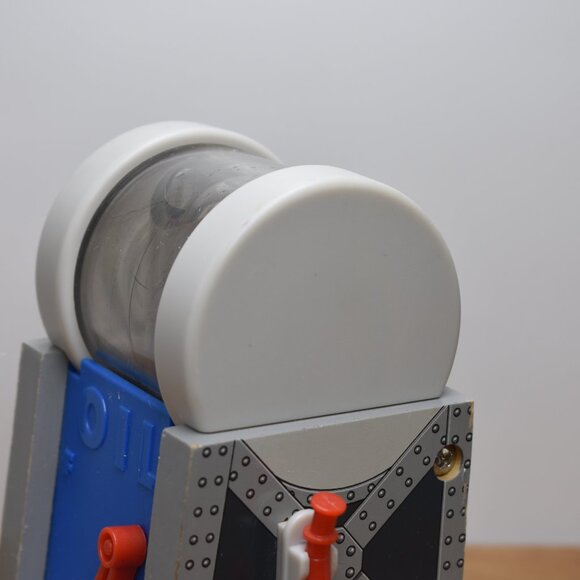 Sodor Oil Depot - Thomas & Friends Wooden Railway Engine Train Vintage 2005 - Picture 4 of 9